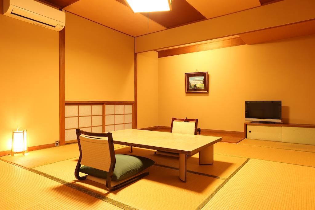 Hotel Mikiya Toyooka  Zimmer foto